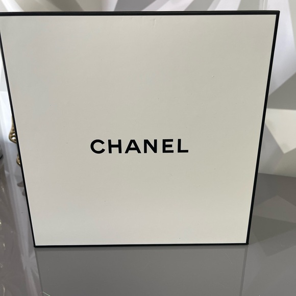 CHANEL Chance Eau Foaming Eau Tendre Shower Gel 6.8 fl oz - Picture 2 of 7